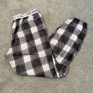 Victoria’s Secret Lounge/Pajama pants